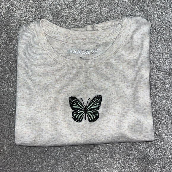 Light Grey Butterfly Detail Baby Tee - Size M - Picture 3 of 5
